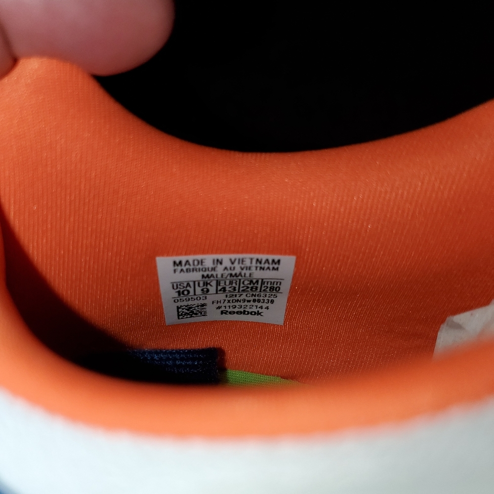 Reebok classic men size 10 - Picture 2 of 8